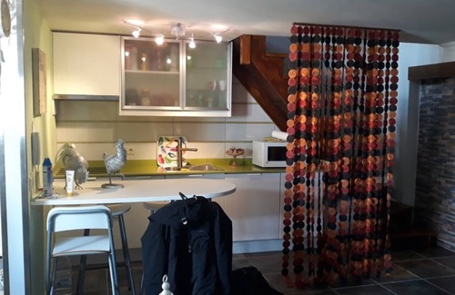 Pedrogao Grande House | Holiday Home 'Zen Guest House' with Mountain View, Wi-Fi and Air Conditioning