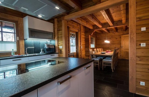 Waltersdorf Apartment | Holiday house, 4 bedrooms, 1x shower/WC; 1x sep. WC - Holiday House "Kraxlhütte"