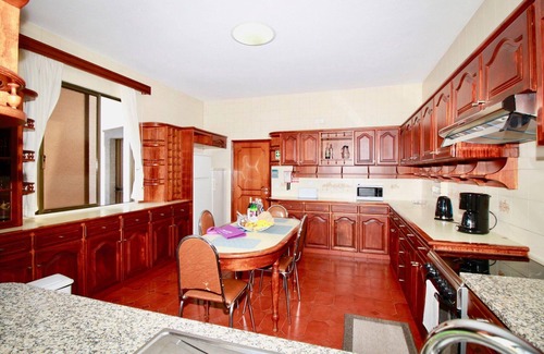 Camara de Lobos House | Holiday house Câmara de Lobos for 4 - 16 persons with 8 bedrooms - Twin house