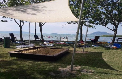 Balatonfenyves House | Holiday House/Ferienhaus ANNAMARIA 80m from beach