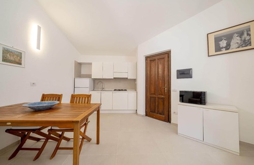 Costa Paradiso House | Holiday house for two people, surrounded by abundant greenery and close to the sea, ideal for switching off