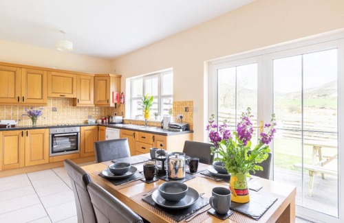 Dingle House | Holiday house for 8 persons approx. 130 m² in Dingle, West of Ireland (Dingle Peninsula)