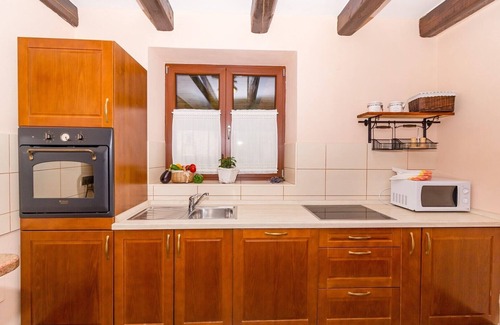 Gedici Apartment | Holiday House Ghedda with pool