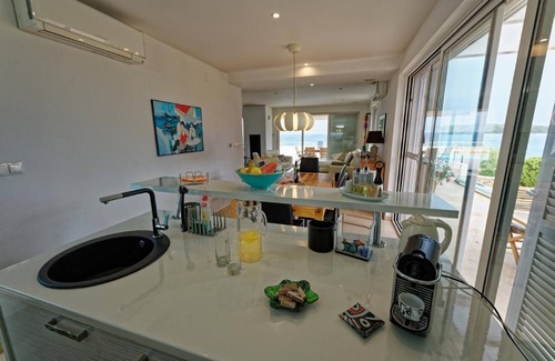 Kukljica House | Holiday house Kukljica for 1 - 6 persons with 3 bedrooms - Holiday house