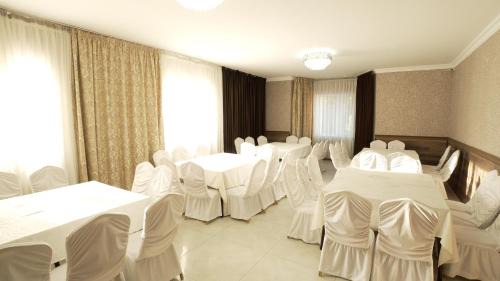 Nur-Sultan Hotel | Holiday House