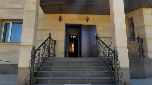 Nur-Sultan Hotel | Holiday House