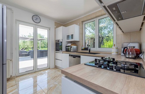 Brzac House | Holiday house OLIVE GARDEN