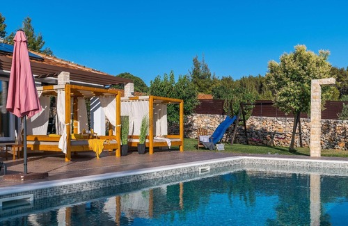 Sibenik House | Holiday house Sibenik for 1 - 8 persons with 3 bedrooms - Holiday home