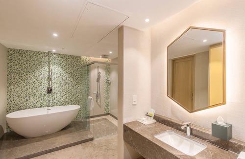 Zirakpur Hotel | Holiday Inn Chandigarh Zirakpur by IHG