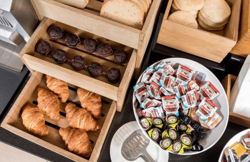 Birmingham Hotel | Holiday Inn Express Birmingham Star City by IHG