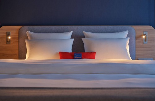 Gutleutviertel Hotel | Holiday Inn Express Frankfurt Messe by IHG