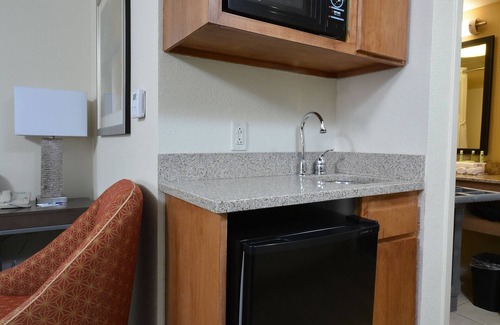 Archdale Hotel | Holiday Inn Express Hotel & Suites High Point South by IHG