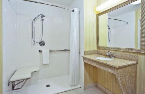 Goshen Hotel | Holiday Inn Express Hotel & Suites Goshen by IHG