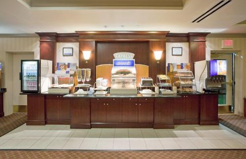 Drums Hotel | Holiday Inn Express Hotel & Suites Drums-Hazelton by IHG