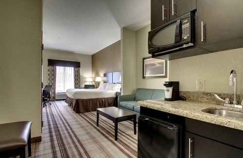Natchez Hotel | Holiday Inn Express Hotel & Suites Natchez South by IHG