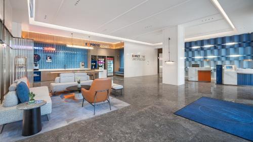 Chenggong Hotel | Holiday Inn Express Kunming Economic Dev Zone by IHG