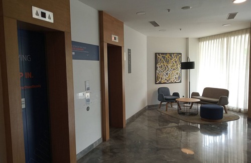 Pimpri Colony Hotel | Holiday Inn Express Pune Pimpri by IHG