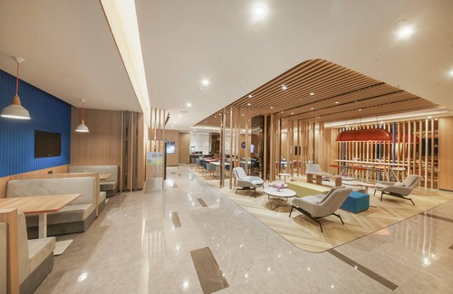 Xuhui Hotel | Holiday Inn Express Shanghai Xuhui Binjiang by IHG