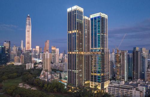 Futian Hotel | Holiday Inn Express Shenzhen Futian Center by IHG