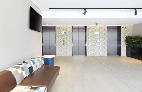 Mascot Hotel | Holiday Inn Express Sydney Airport by IHG