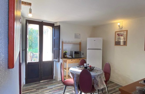 Fiumefreddo di Sicilia Apartment | Holiday apartment Fiumefreddo di Sicilia for 1 - 4 persons with 2 bedrooms - Holiday apartment