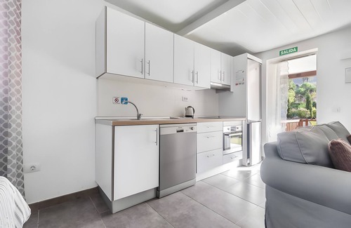 San Bartolome de Tirajana Apartment | Holiday Studio 'Finca Near Maspalomas' with Wi-Fi and Air Conditioning