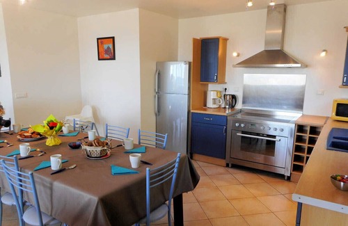 Courry House | Holiday villa in Courry, Cévennes, view, heated pool, pets admitted