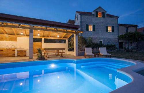 Omis House | Holiday Village Home Kamenica