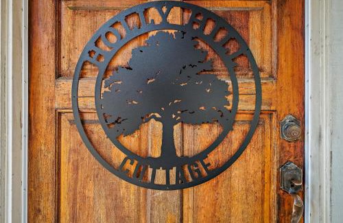 Lodge Hill House | Holly Hill Cottage