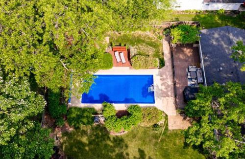 Vermilion House | Hollyview Dr, Vermilion