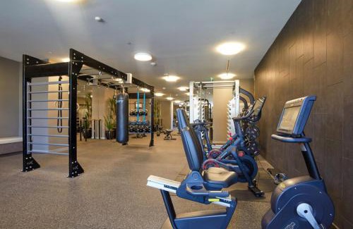 Hollywood Apartment | Hollywood Heights - High-Rise with Panoramic Views