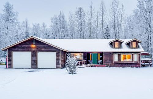 Anchorage House | Home 20 Mi to Anchorage and Chugach State Park!