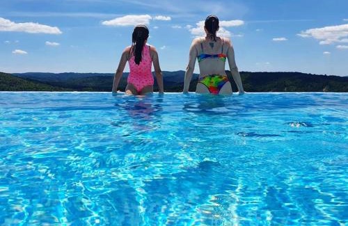 Ciritez House | Home Andrea with infinity salty pool