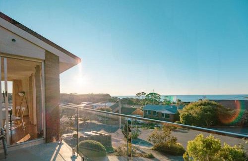 Devonport House | Home & Away at Coles Beach
