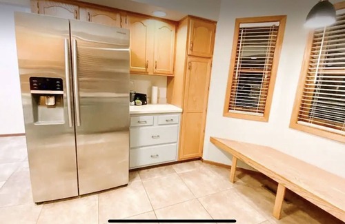 Rochester House | Home Calls the Heart- 10 minutes to Mayo. Split-level home with fenced-in yard.