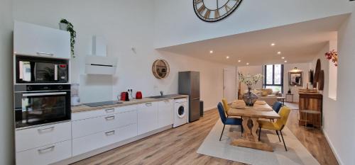 Viviers House | HOME ET HOLIDAY Le Viognier