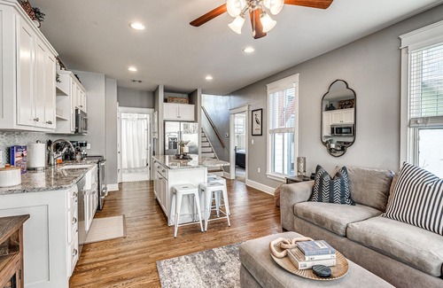 Eufaula Cottage | Home in Carlton Landing located on Twinkle Lane!