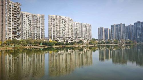 Guilin City Centre Apartment | Home in Guilin, by Luhu Lake, recent scenes near airport