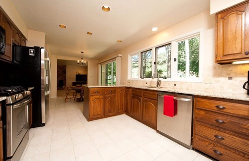 The Ranch House | Home with Animas Valley Views - 10 minutes from Downtown - 30+ day Rental