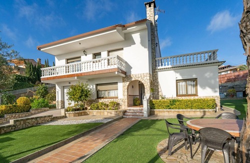 Palafolls House | HomeHolidaysRentals Arenal - Costa Barcelona
