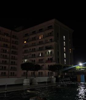Gomti Nagar Apartment | HomeiiHood stay