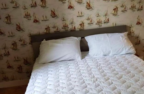 Lison House | Homerez - Beautiful house for 6 ppl. with terrace at Sainte-Marguerite-d'Elle