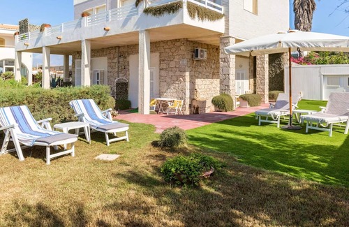 Punta Braccetto Apartment | Homerez - 40 m away from the beach! Appartement for 4 ppl. at Punta Braccetto