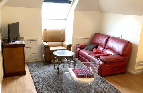 Sannois Apartment | Homerez - Amazing appartement for 4 ppl. with garden and terrace at Sannois