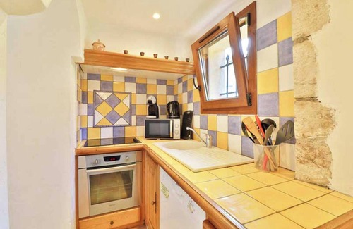 Le Bar-sur-Loup Apartment | Homerez - Apartment in Bar-sur-Loup