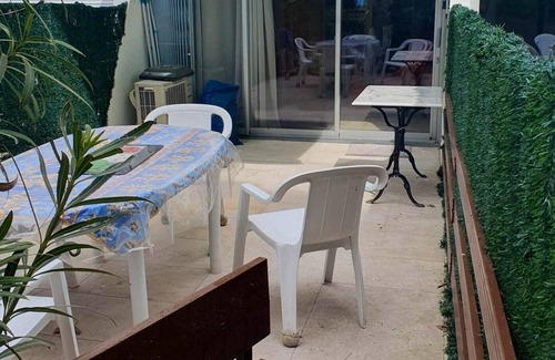 La Petite Motte Apartment | Homerez - Appartement 800 m away from the beach for 5 ppl. at La Grande-Motte