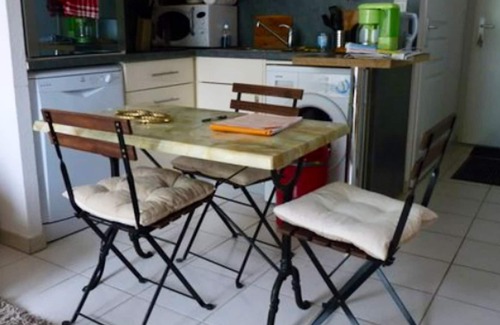 Saint-Mamet Apartment | Homerez - Appartement for 4 ppl. with terrace and balcony at Saint-Mamet