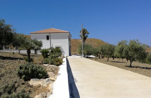 Montallegro Apartment | Homerez - Appartement 2 km away from the beach for 3 ppl. at Montallegro