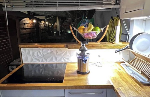 Ducos Apartment | Homerez - Apt near Ducos with jacuzzi