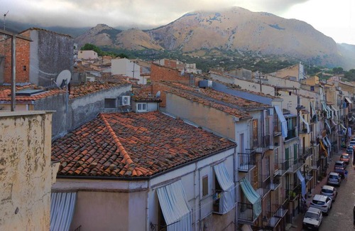 Castelbuono Apartment | Homerez - Beautiful studio 13 km away from the beach for 3 ppl. at Castelbuono